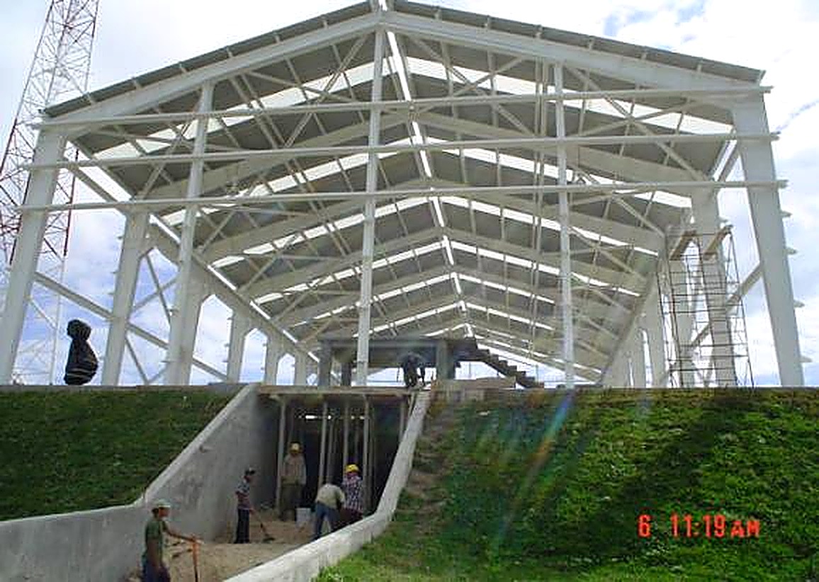 Estructura metálica del centro de adiestramiento